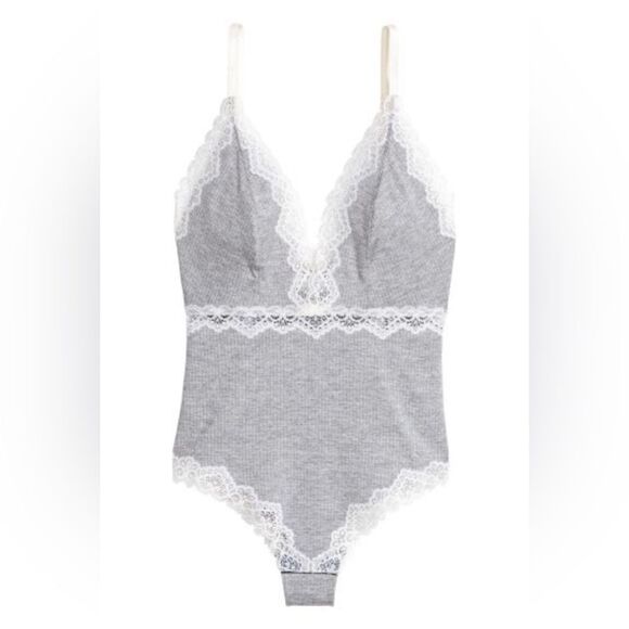 ribbed lace trim bodysuit - Picture 2 of 6